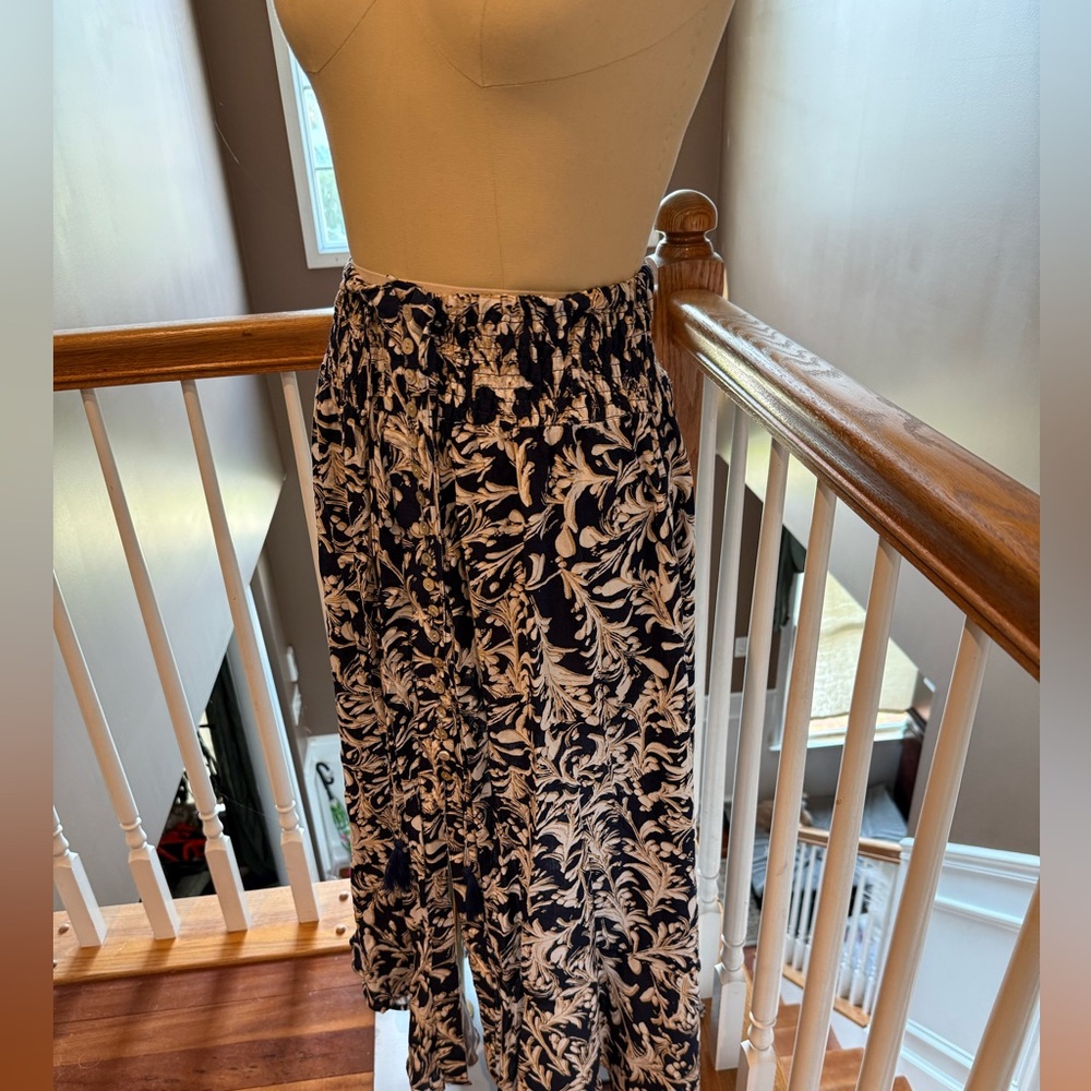 NWT- Rachel Zoe- Organic Print High Low Skirt- Size L- Navy and Cream